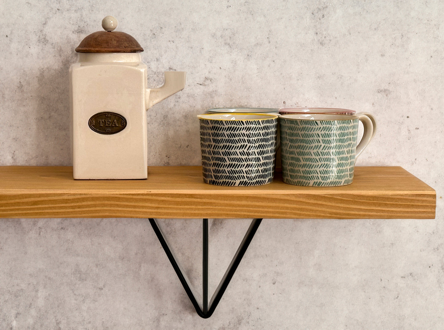 Briwax coloured shelf with prism style bracket
