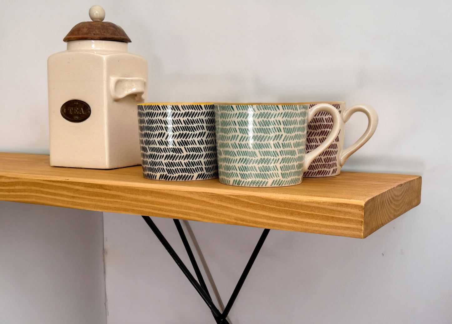 Briwax coloured shelf with prism style bracket