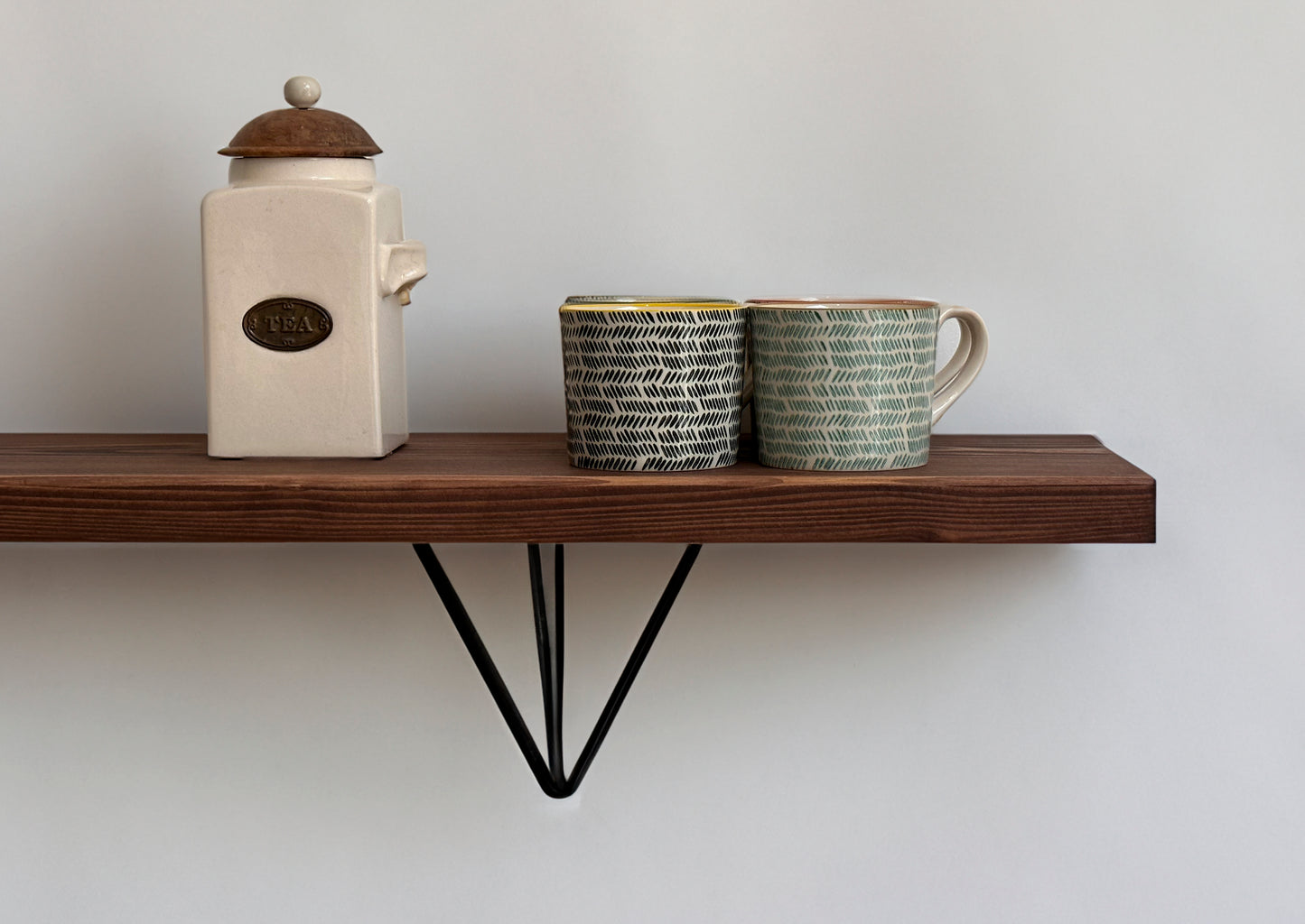 Briwax coloured shelf with prism style bracket