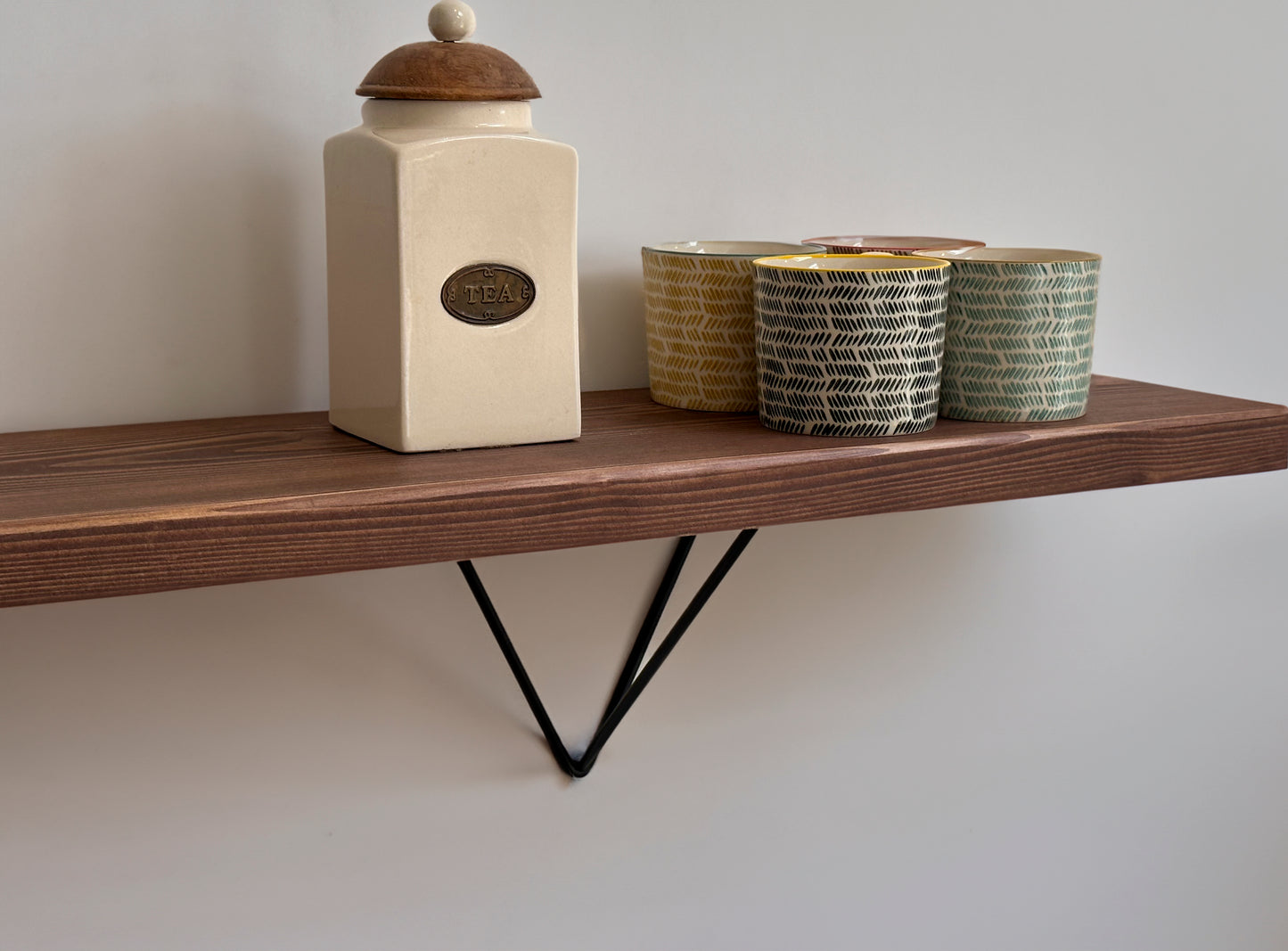 Briwax coloured shelf with prism style bracket