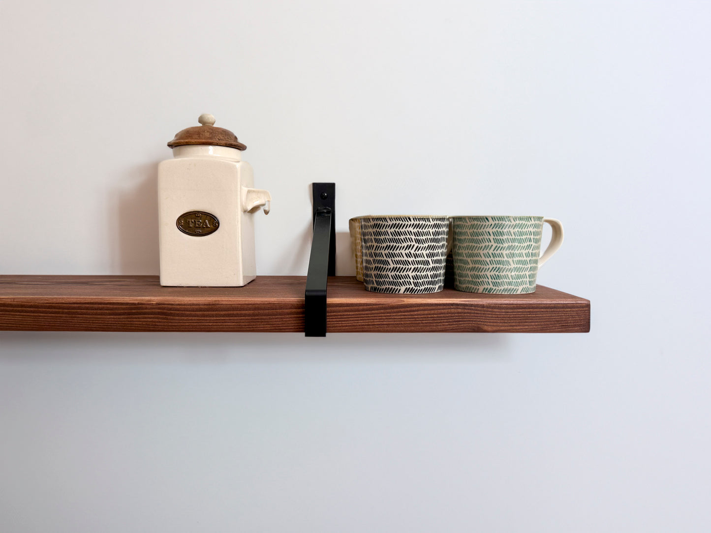 Briwax coloured shelf with suspense style bracket